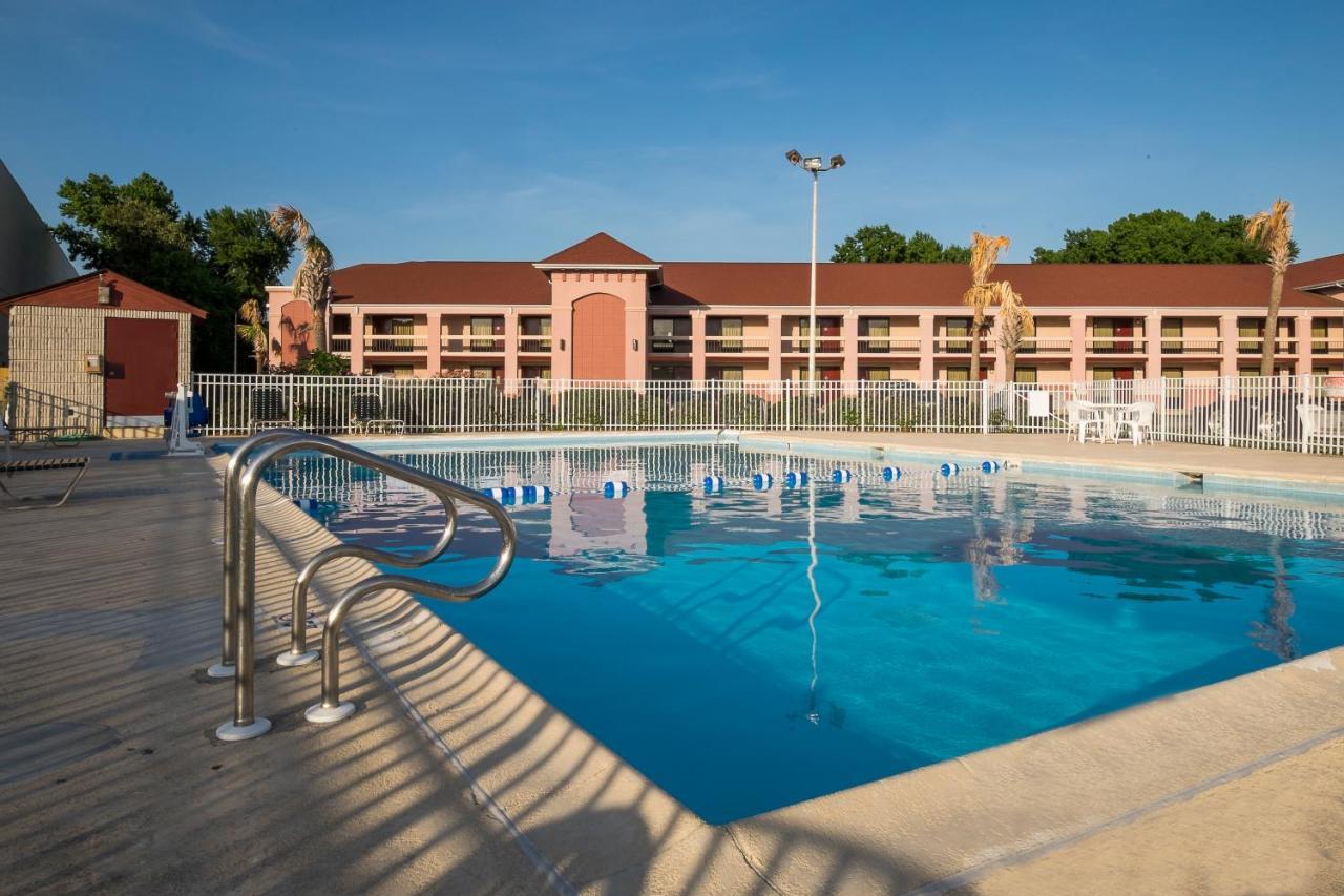 Red Roof Inn Virginia Beach-Norfolk Airport Exterior foto