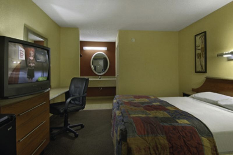 Red Roof Inn Virginia Beach-Norfolk Airport Exterior foto